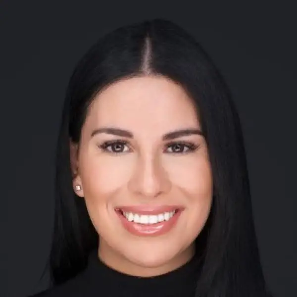 Real Estate Broker - DORA MAZZEO