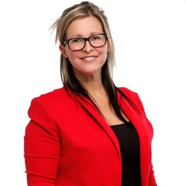 Caroline Bombardier - Real Estate Broker