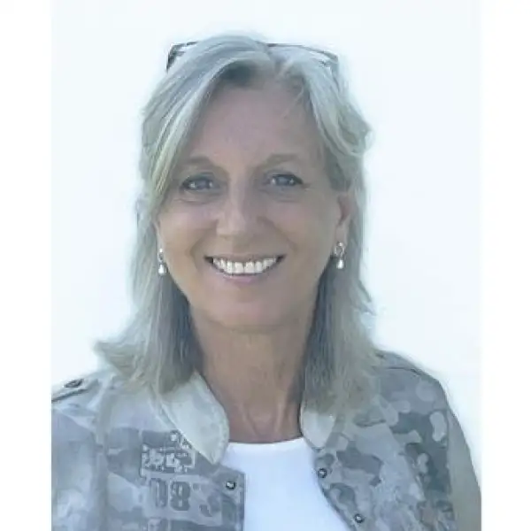 Cécile André - Real Estate Broker