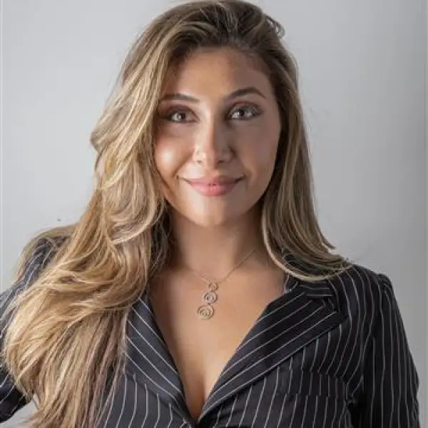 Real Estate Broker - Nathalie Bou-Nader