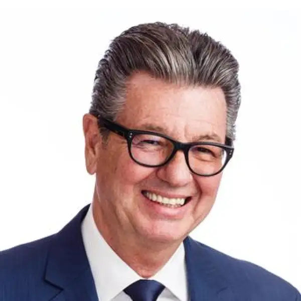 Real Estate Broker - Jean St-Amour