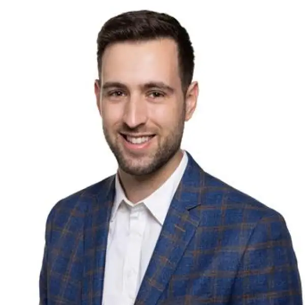 Maxime Hébert - Real Estate Broker