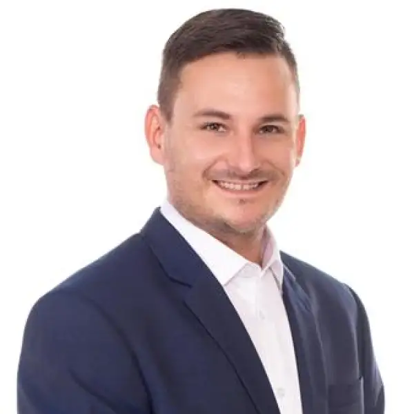 Daniel Côté - Real Estate Broker