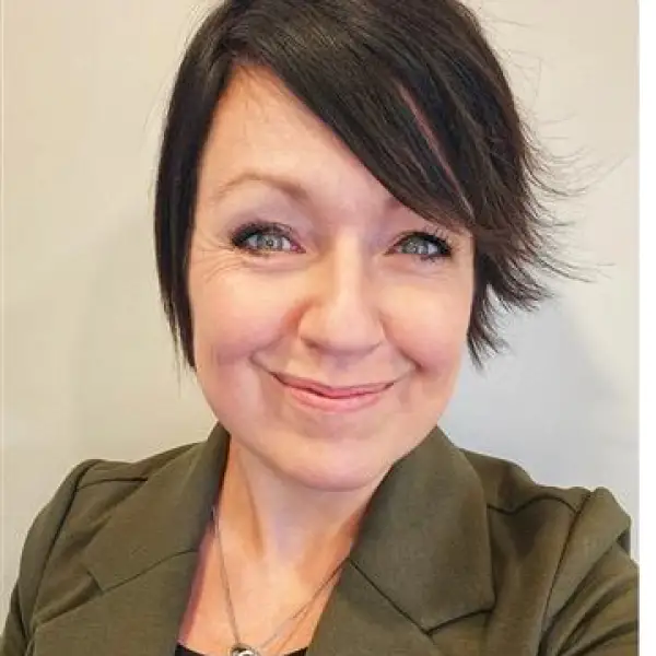 STÉPHANIE CHARETTE - REAL ESTATE BROKER