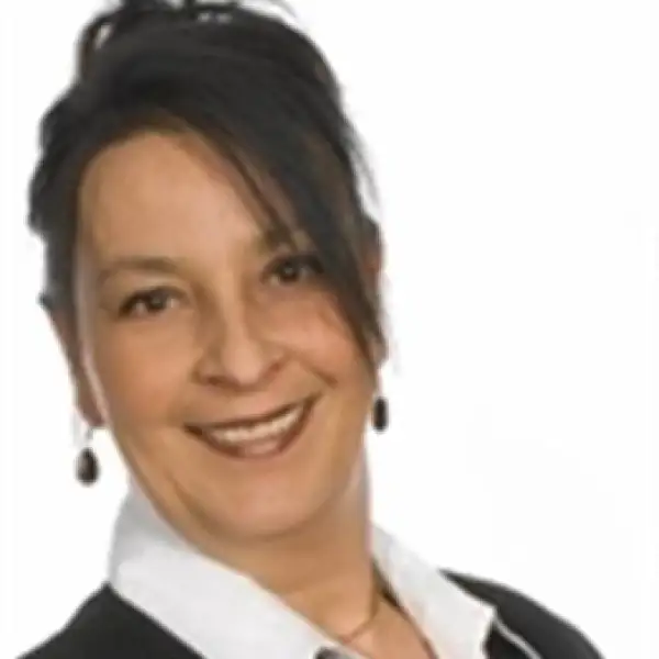 Ana Christina Calle - Real Estate Broker