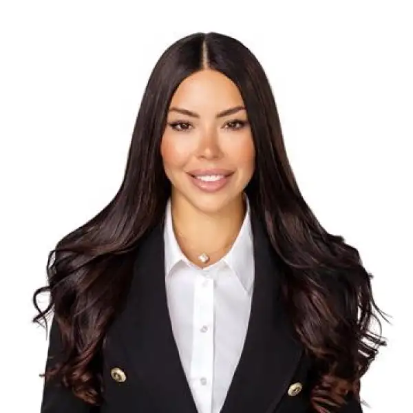 Lara Garza - Real Estate Broker
