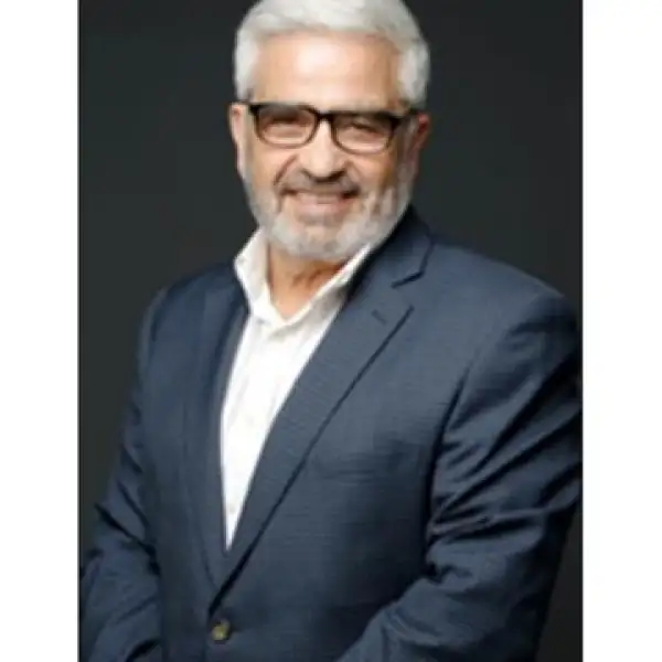 Real Estate Broker - Esmaeil Benyamin