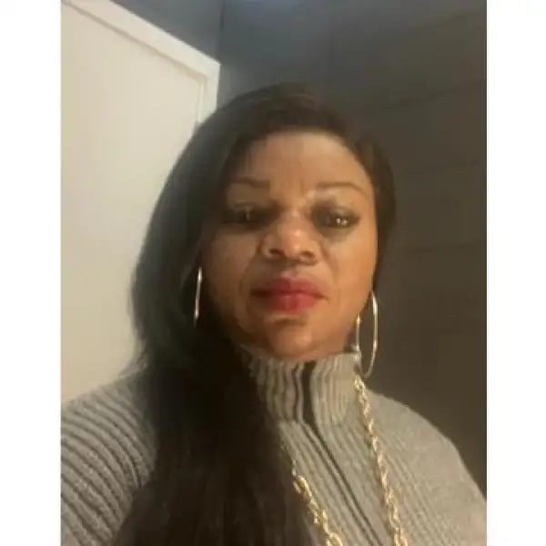 Patricia Diatezolua Mando - Courtier Immobilier