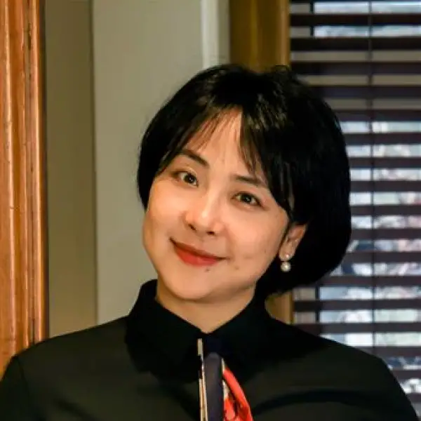 Jie Yang - Courtier Immobilier