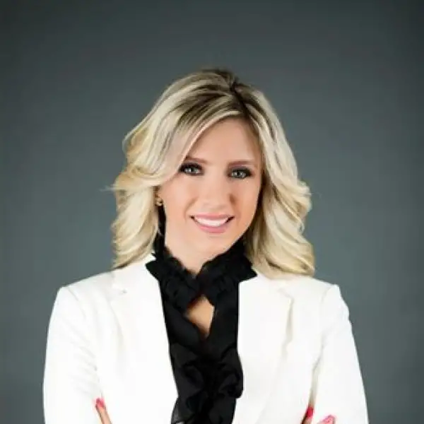Real Estate Broker - Rania Gitany