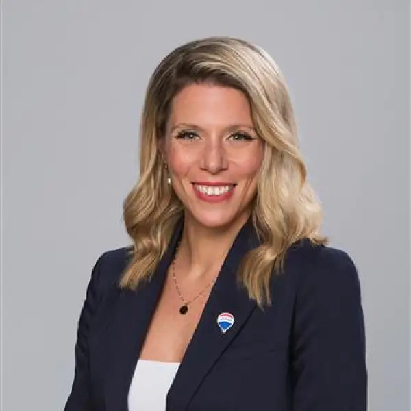 Real Estate Broker - Vicky Blanchard