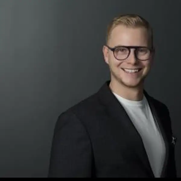 Alexis Roux-Spitz - Real Estate Broker